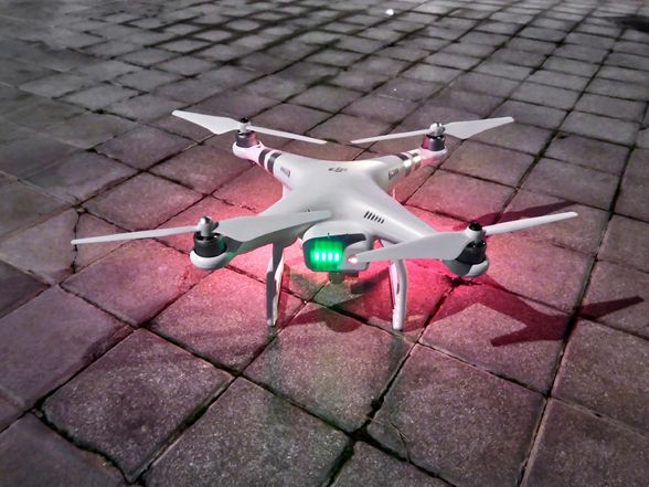 Vuélvete un piloto experto de drones con Heliboss imagen
